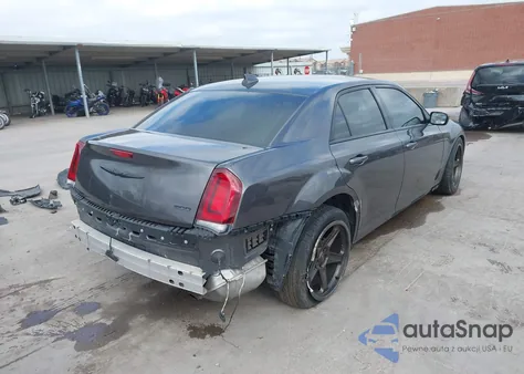 2021 Chrysler 300 Touring z USA, uszkodzony, nr VIN 2C3CCAAG6MH580186